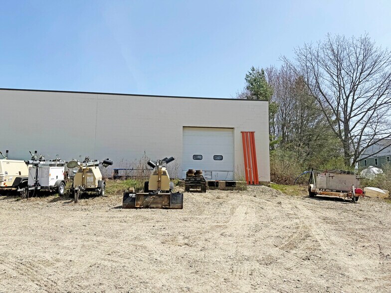 More Photos Of 125 Pleasant Hill Rd, Scarborough Warehouse For Lease