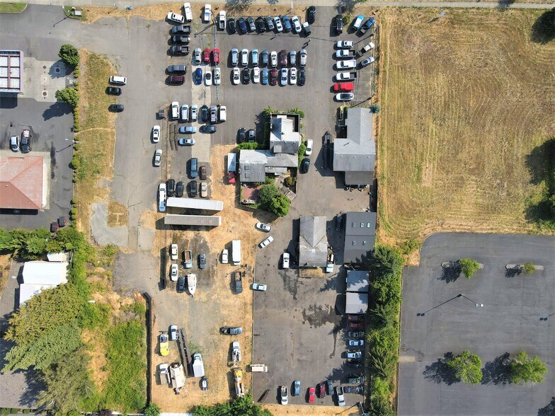 More Photos Of 2784-2800 Baseline St, Cornelius Auto Dealership For Sale