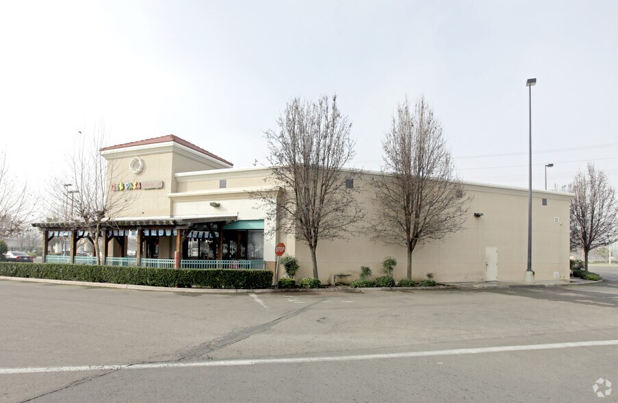 More Photos Of 1578-1586 Hillman St, Tulare General Retail For Lease