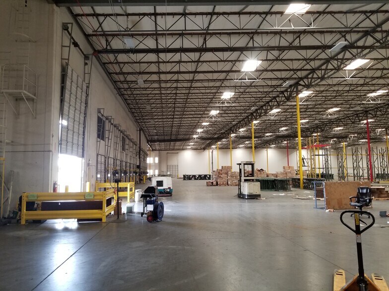 More Photos Of 13500 Marlay Ave, Fontana Warehouse For Lease