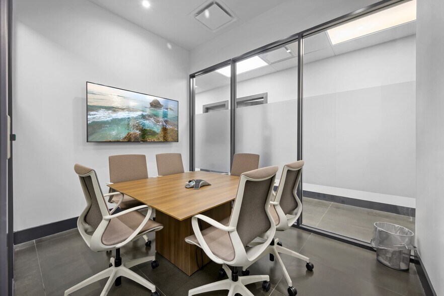 More Photos Of 19790 W Dixie Hwy, Aventura Office For Lease