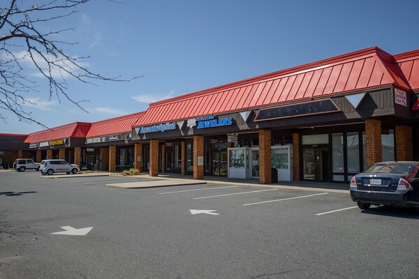 More Photos Of 11805 Coastal Hwy, Ocean City Storefront For Lease
