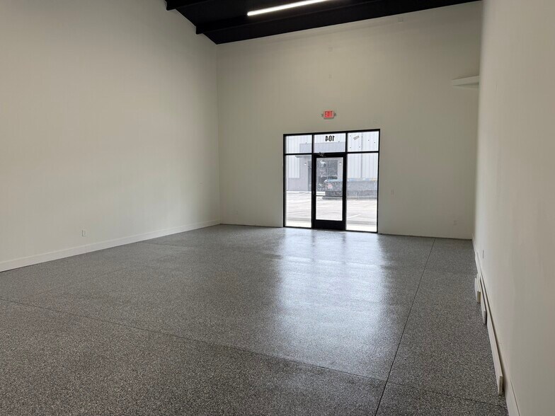 More Photos Of 45 Wilbur Dr, Saint Augustine Showroom For Lease