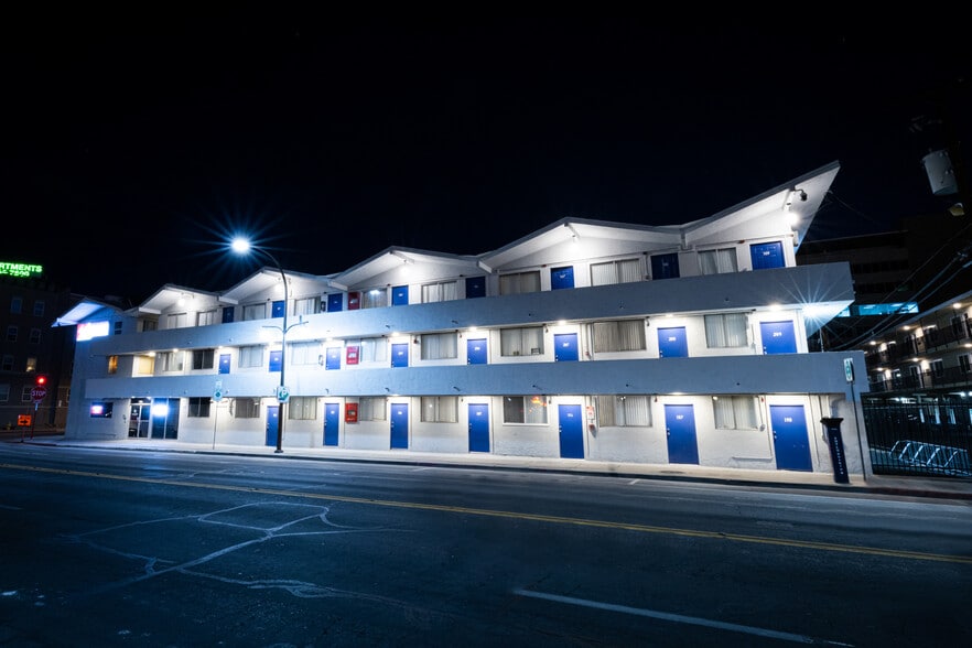 More Photos Of 200 S 8th St, Las Vegas Apartments For Sale