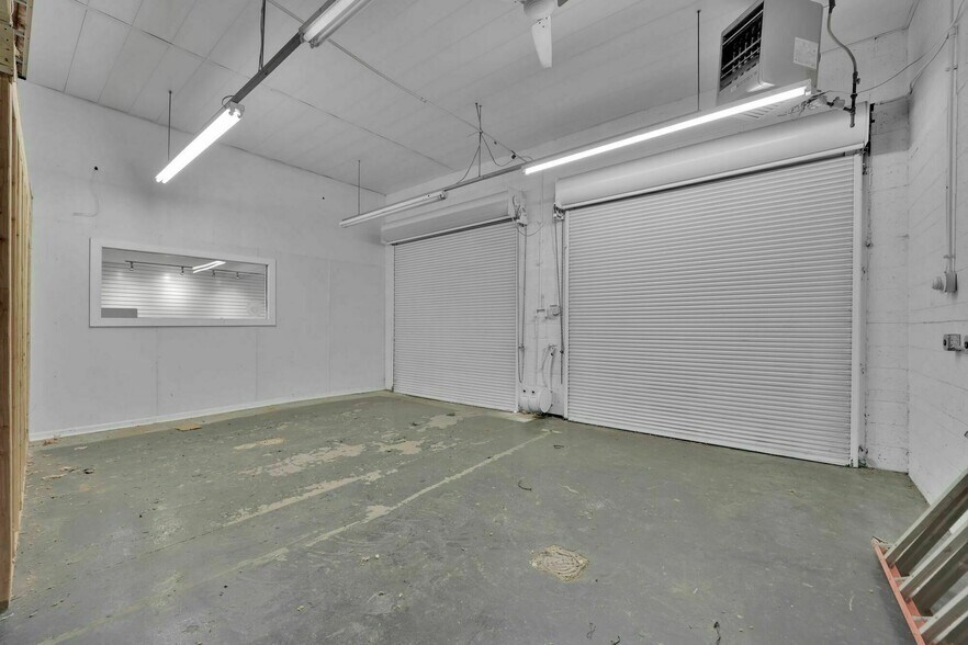 More Photos Of 6625 Grove Ave, Windsor Mill Carwash For Lease