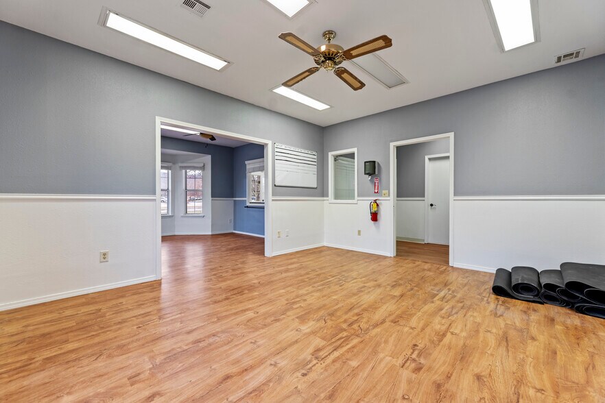 More Photos Of 71 Colt Square Dr, Fayetteville Loft Creative Space For Sale
