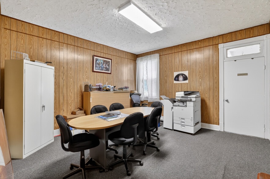 More Photos Of 653 11th St NE, Washington Religious Facility For Sale