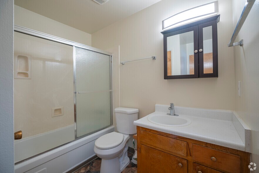 More Photos Of 2615 Marina Blvd, San Leandro Apartments For Sale