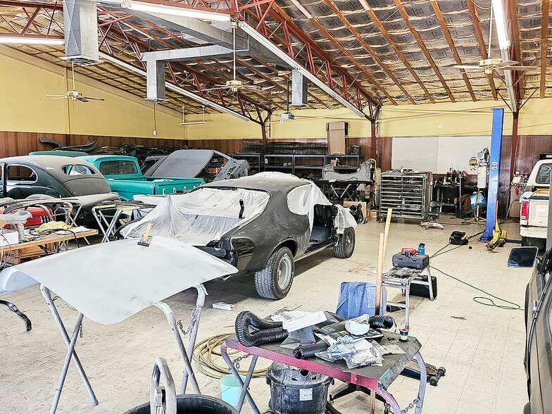 More Photos Of 540 S Main St, Galva Storefront Retail Residential For Sale