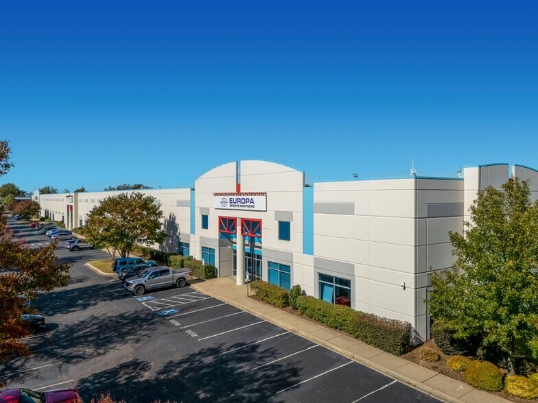 More Photos Of 11401 Granite St, Charlotte Warehouse For Lease