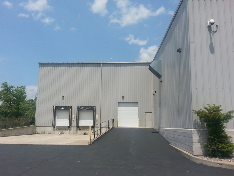 More Photos Of 21-25 Dutch Mill Rd, Ithaca Warehouse For Lease