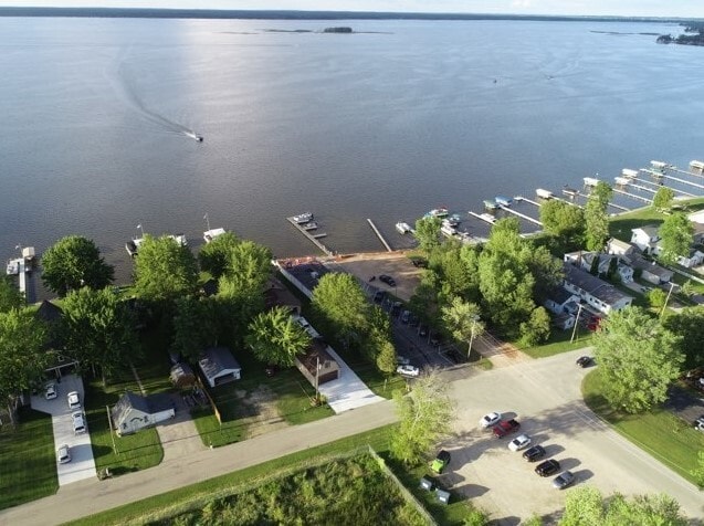 More Photos Of W5884 Cedar Ct, Shawano Bar For Sale