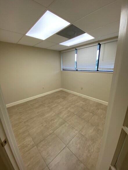 More Photos Of 2836-2854 SE Federal Hwy, Stuart Medical For Lease