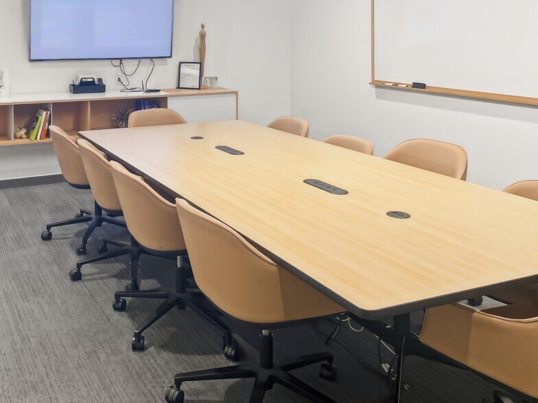 More Photos Of 6600 Chase Oaks Blvd, Plano Coworking Space