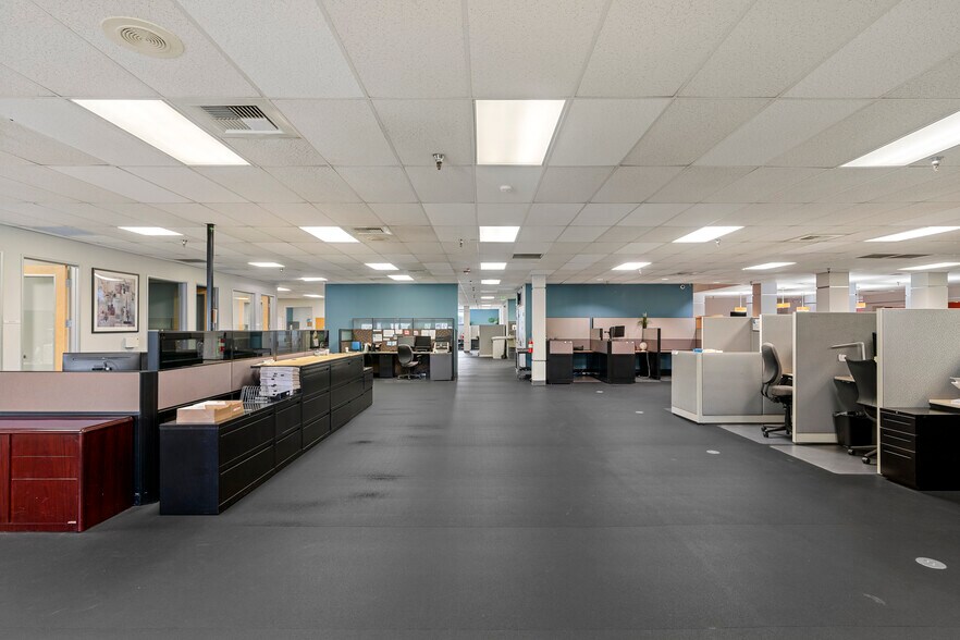 More Photos Of 1314 Auburn Way N, Auburn Health Club For Lease
