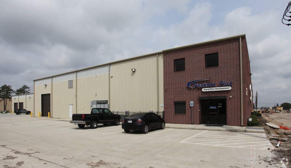 More Photos Of 11221 Cutten Rd, Houston Warehouse For Lease