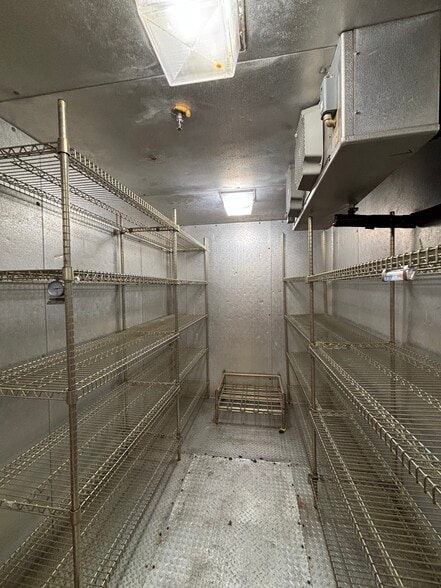 More Photos Of 5312 Old Redwood Hwy, Petaluma Restaurant For Sale