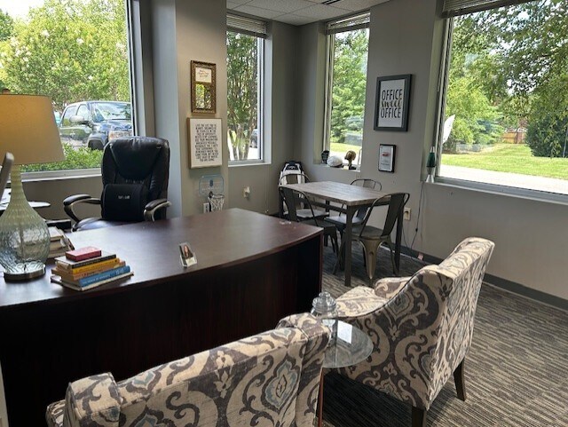 More Photos Of 8320 E Walker Springs Ln, Knoxville Office For Lease