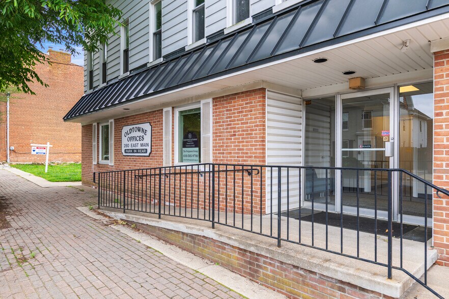 More Photos Of 280 Main St, Westminster Medical For Lease