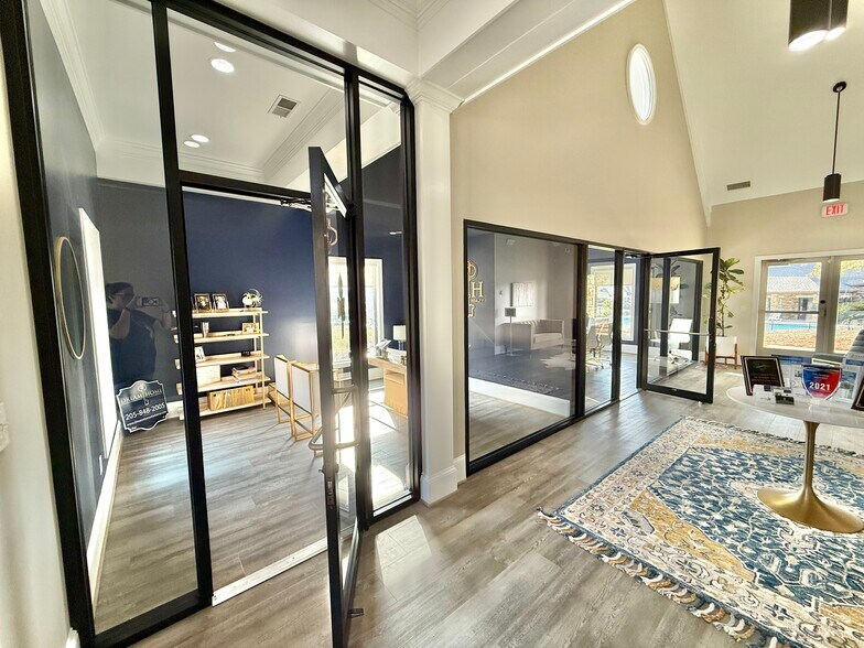 More Photos Of 204 Griffin Park Dr, Birmingham Office For Sale