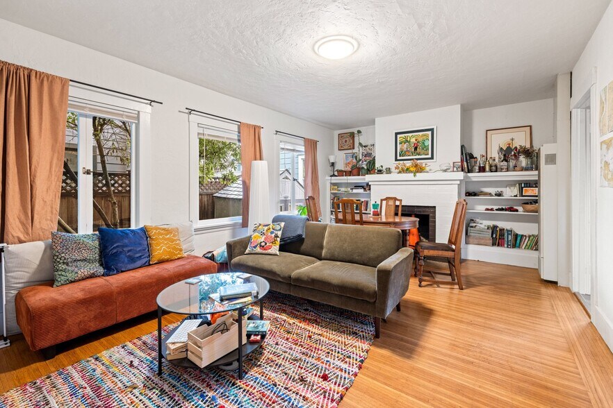 More Photos Of 1527 8th St, Alameda Apartments For Sale