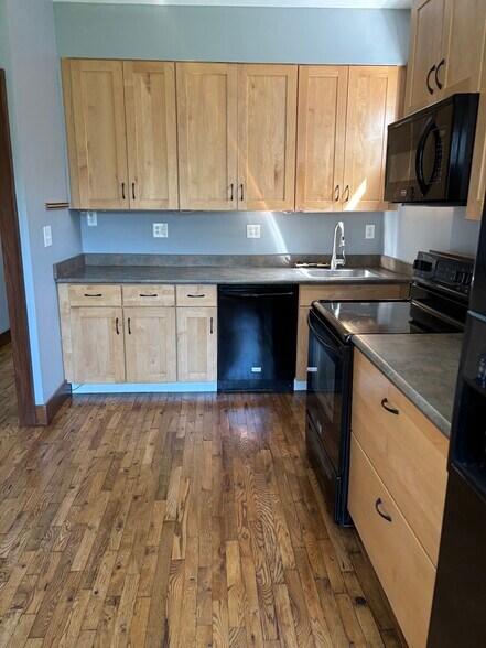 More Photos Of 163 S 17th St, Columbus Multifamily For Sale