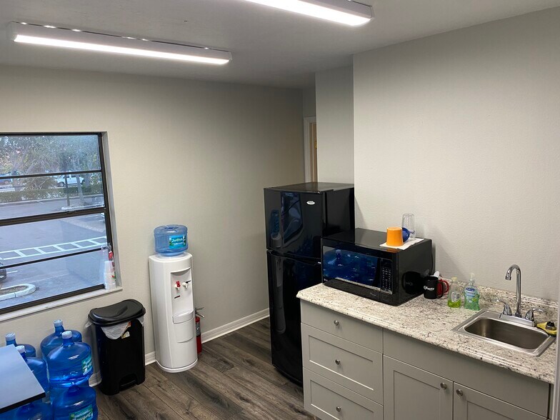 More Photos Of 5306 Cortez Rd W, Bradenton Medical For Lease