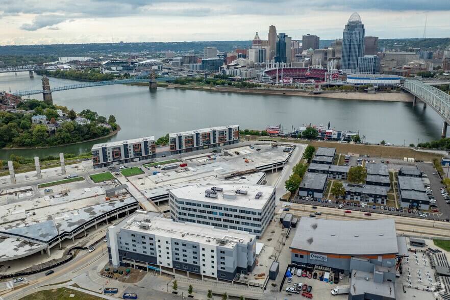 More Photos Of 200 W 3rd St, Newport Unknown For Sale