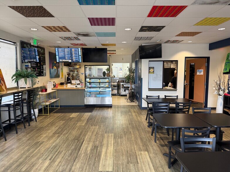 More Photos Of 5296 University Ave, San Diego General Retail For Lease