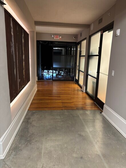 More Photos Of 71 N Broad St, Winder Office Residential For Lease