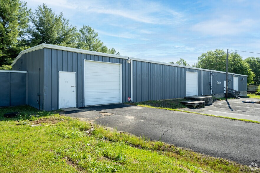 More Photos Of 410 Westbrook Ct, Spartanburg Unknown For Lease