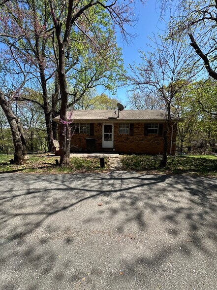 Primary Photo Of 1701 Mayfield Dr, Roanoke Apartments For Sale