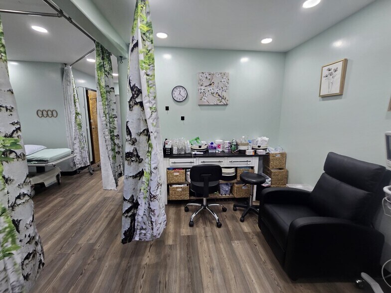 More Photos Of 999 Division St, Prescott Medical For Sale