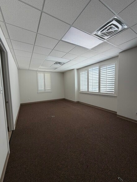 More Photos Of 6230 Colleyville Blvd, Colleyville Business Park For Lease