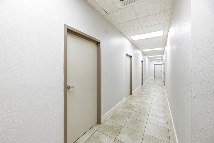 More Photos Of 6837 Lakeville Rd, Orlando Religious Facility For Sale
