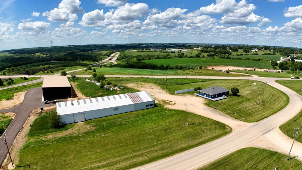 Primary Photo Of 674 County Road O, Mineral Point Warehouse For Sale