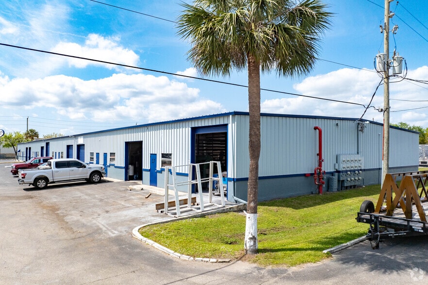 More Photos Of 2853 Work Dr, Fort Myers Unknown For Lease