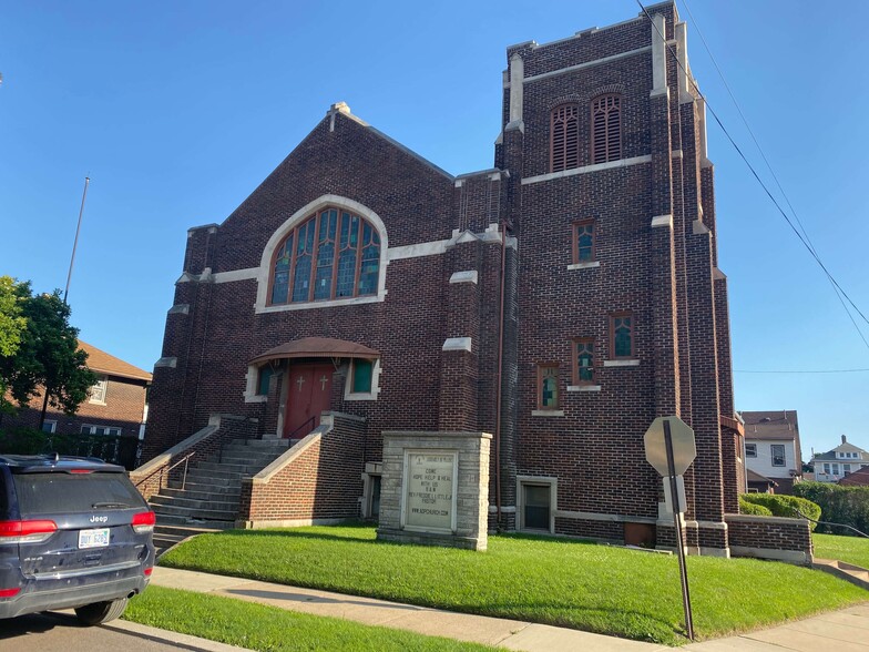 More Photos Of 25 Louis St, River Rouge Religious Facility For Sale