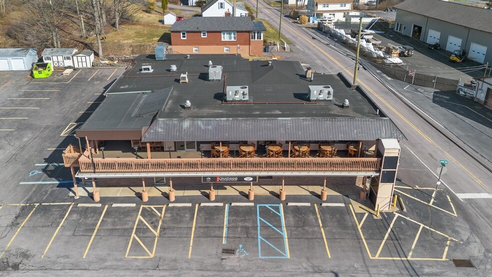 More Photos Of 31 Lakeside Dr, Harveys Lake Restaurant For Sale