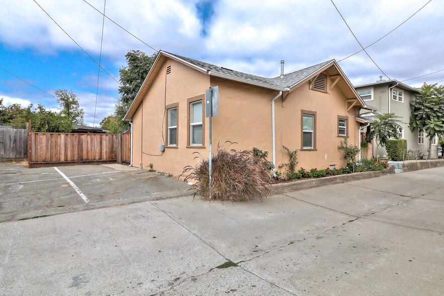 More Photos Of 66 3rd St, Gilroy Apartments For Sale