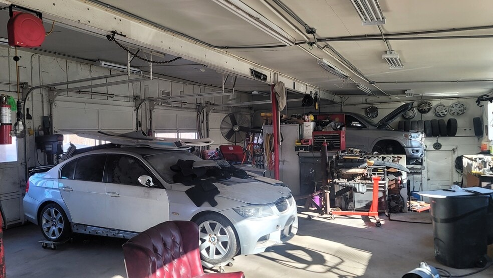 More Photos Of 76 Bates Crossing Rd, Travelers Rest Light Distribution For Sale