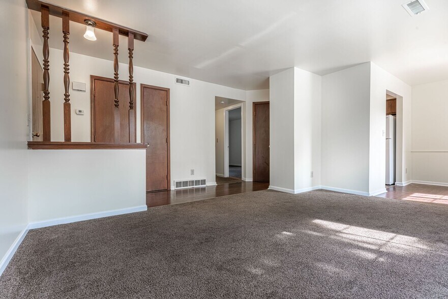 More Photos Of 261 Beattie Ave, Lockport Apartments For Sale
