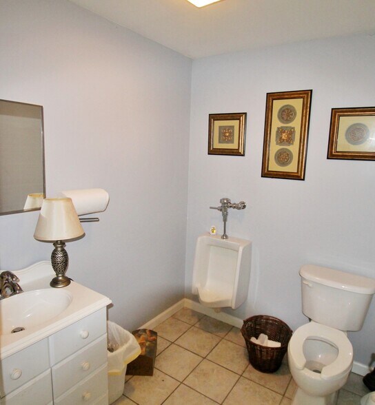 More Photos Of 1063 Louisville Hwy, Goodlettsville Flex For Sale