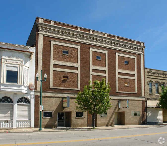 Primary Photo Of 1006 State St, Racine Warehouse For Lease