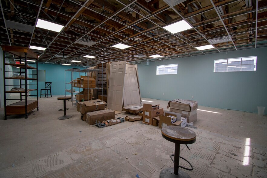 More Photos Of 4535 Tamiami Trl, Port Charlotte Office For Lease