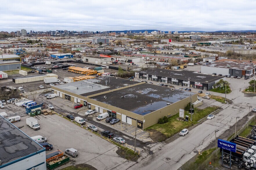 More Photos Of 1580-1590 Liverpool Ct, Ottawa Warehouse For Lease