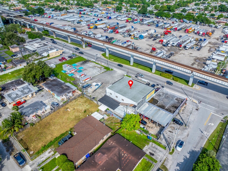 More Photos Of 3030 NW 79th St, Miami Service For Lease