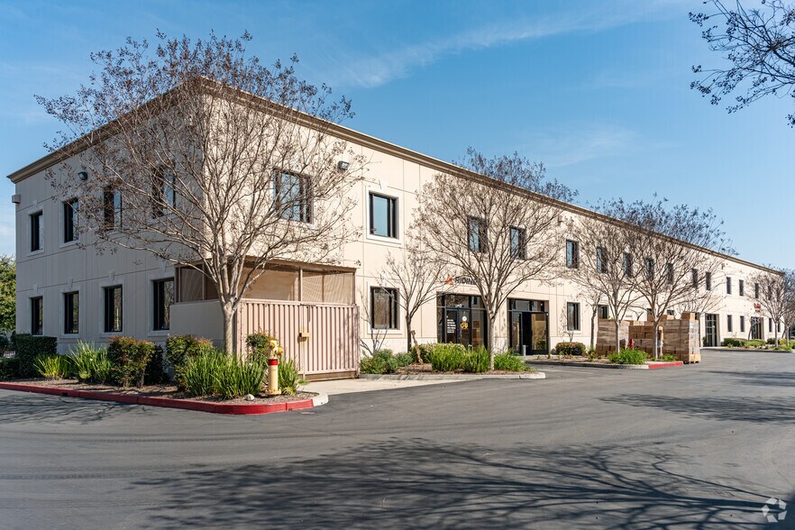 More Photos Of 1795 E Holt Blvd, Ontario Showroom For Sale