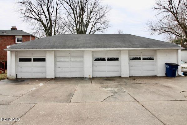 More Photos Of 2055 Tremainsville Rd, Toledo Apartments For Sale