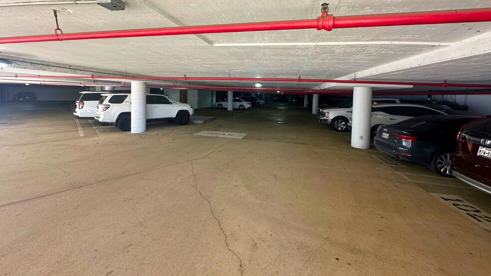 More Photos Of 1612 Summit Ave, Fort Worth Office For Lease